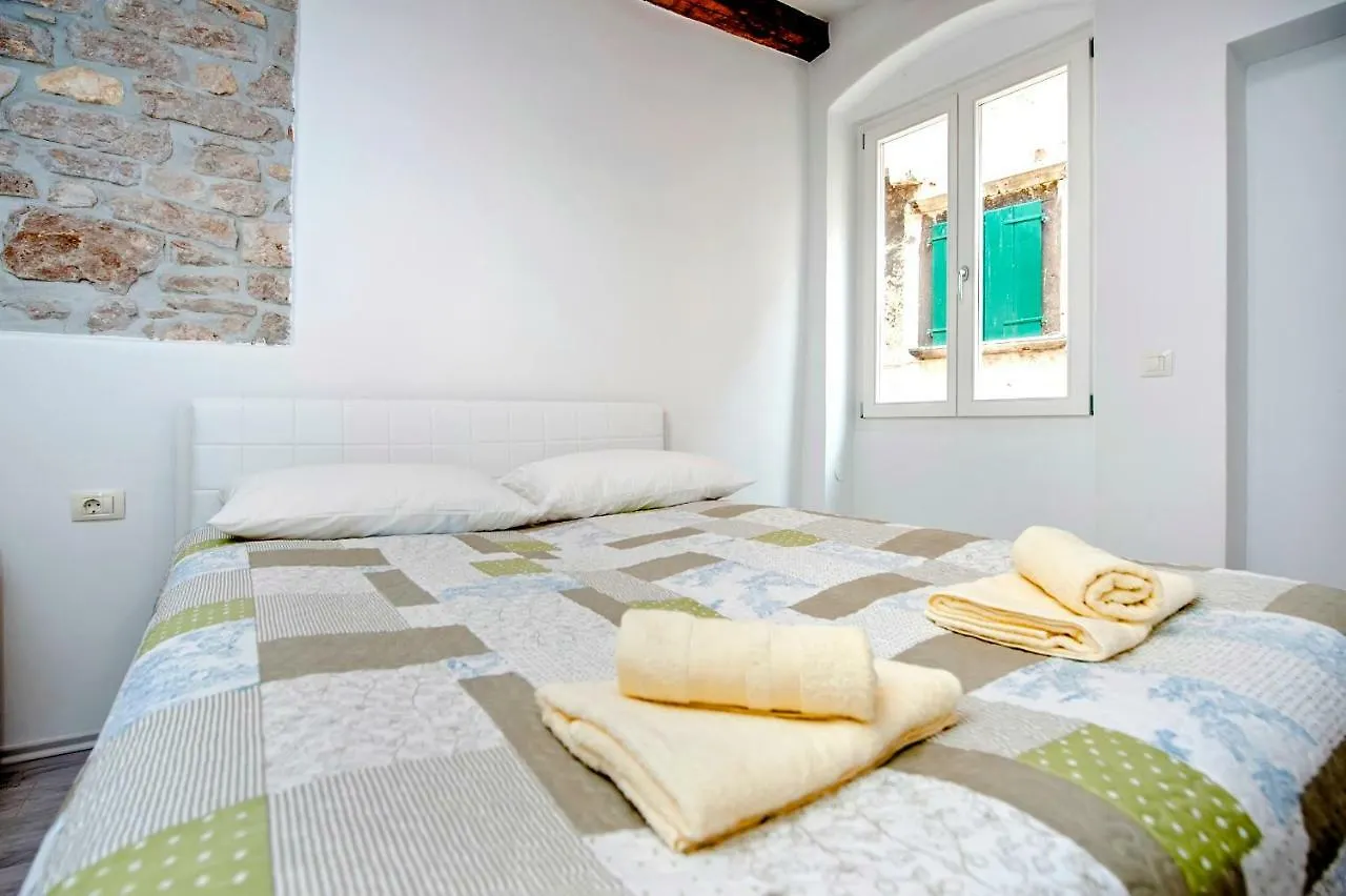 Apartment Ca' 1620 - Rosa Selvatica Rovinj