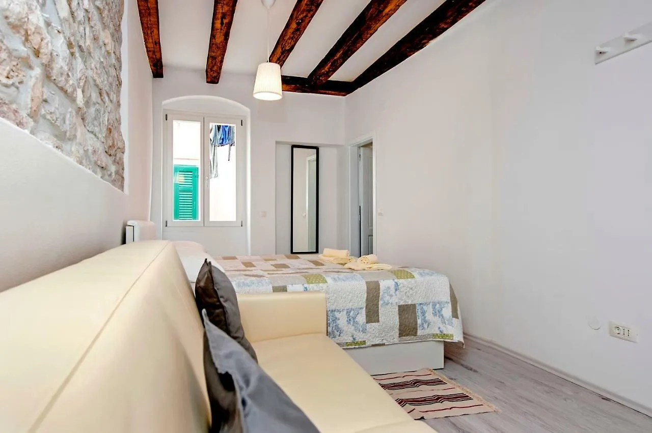 Apartment Ca' 1620 - Rosa Selvatica Rovinj