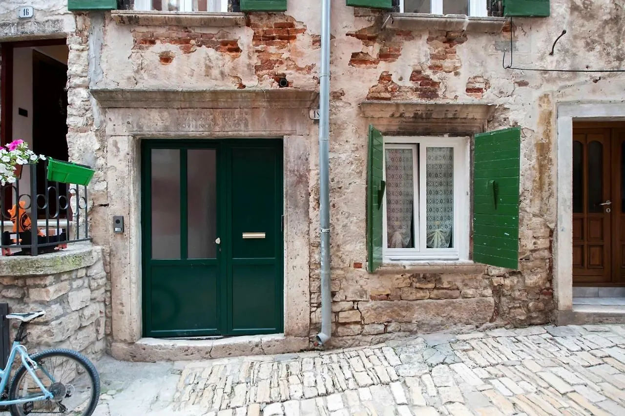 Apartment Ca' 1620 - Rosa Selvatica Rovinj 0*,  Croácia