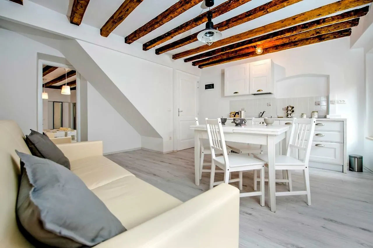 Apartment Ca' 1620 - Rosa Selvatica Rovinj